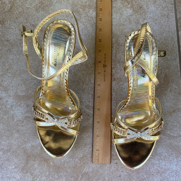 Delicacy Gold Strappy Rhinestone Embellished Bow Tie Open Toe Heels - Picture 10 of 13
